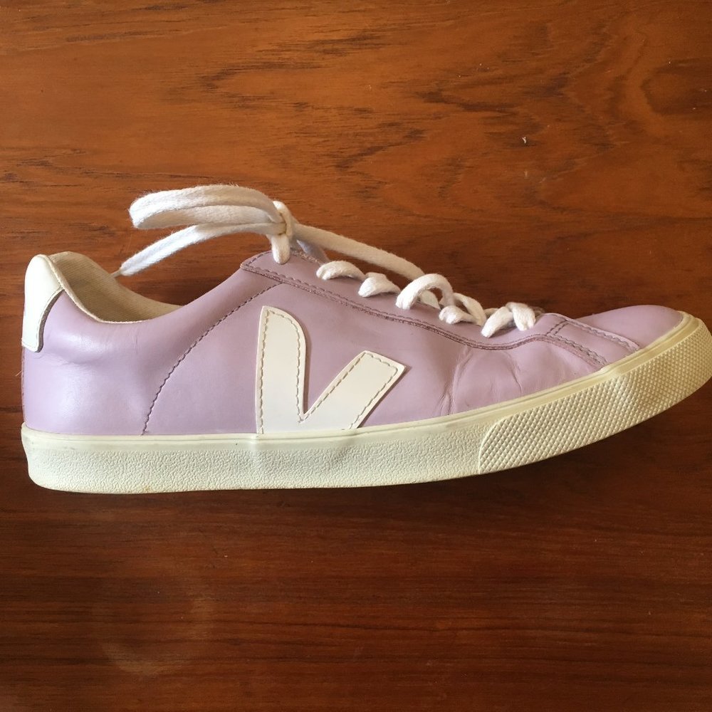 Lavender leather Veja shoes, size 9